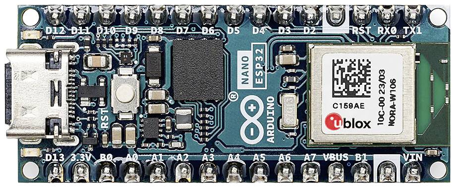 Arduino Nano ESP32 mikrokontrolérová deska s USB připojením a řadou pinů pro programování elektronických obvodů.