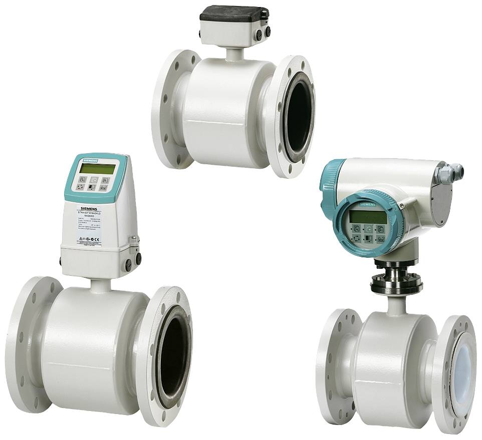 Tři průmyslové průtokoměry s různými indikačními zařízeními. Slouží k měření průtoku kapalin v potrubích.