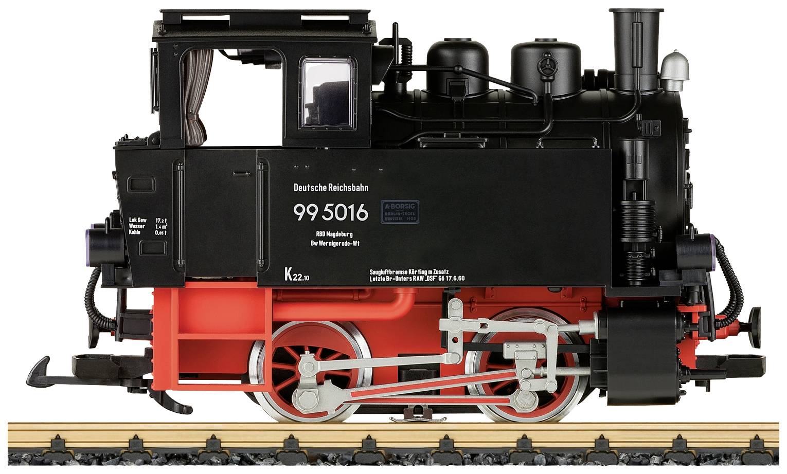 Černočervená modelová lokomotiva Deutsche Reichsbahn s nápisem '99 5016', umístěná na kousku kolejnice.