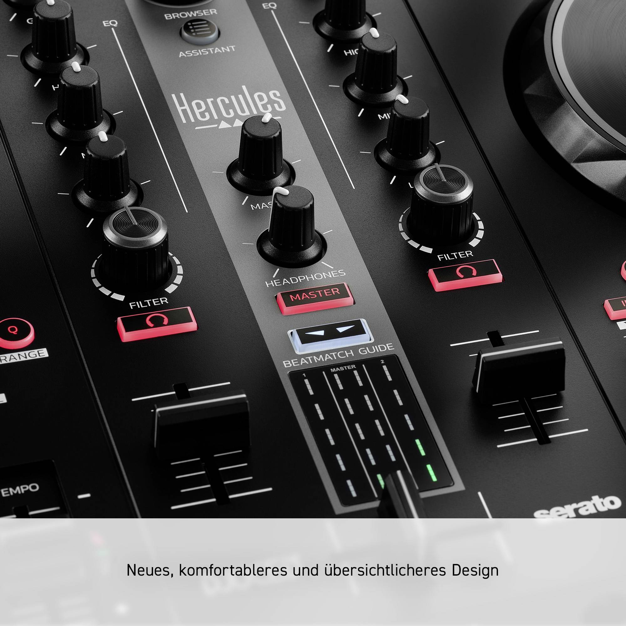 Detailní záběr mixážního pultu DJ s různými ovladači, tlačítky a připojením pro sluchátka. Nápis: Hercules. Text: Nový, pohodlnější a přehlednější design.