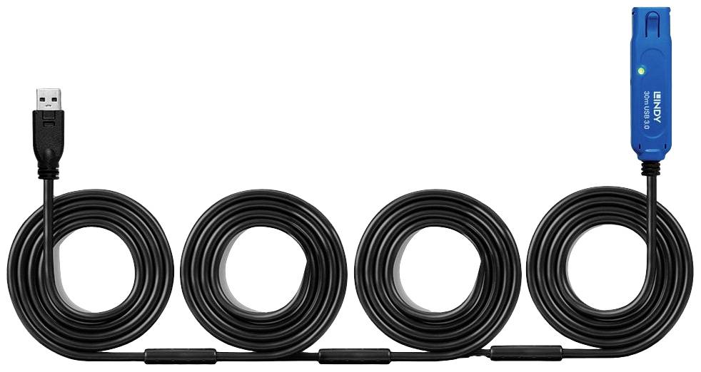 Dlouhý černý USB kabel s modrým adaptérem na konci, vhodný pro připojení zařízení na delší vzdálenosti.