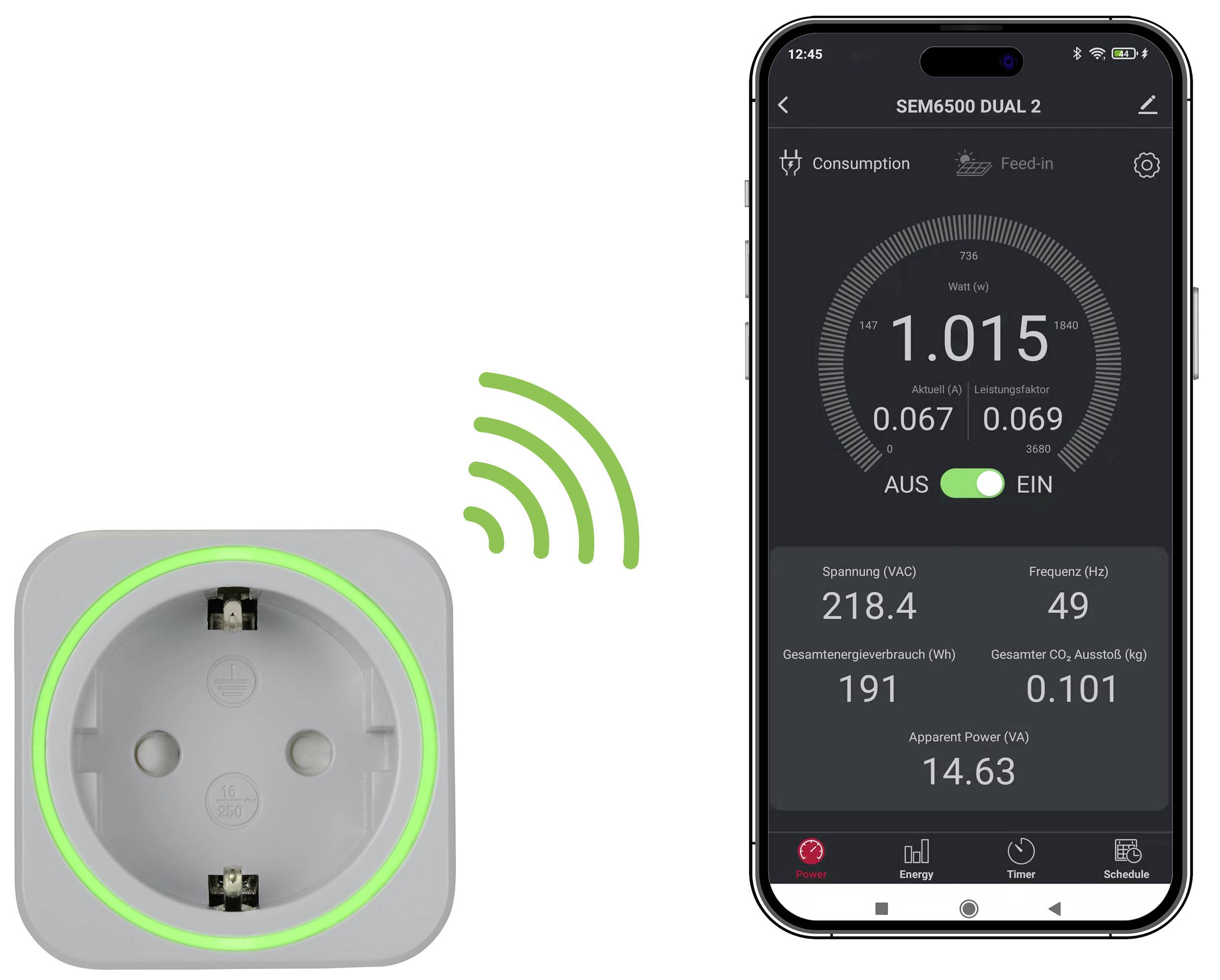 Chytrá zásuvka zobrazuje spotřebu energie na smartphonu. Display ukazuje údaje o výkonu, napětí a frekvenci.