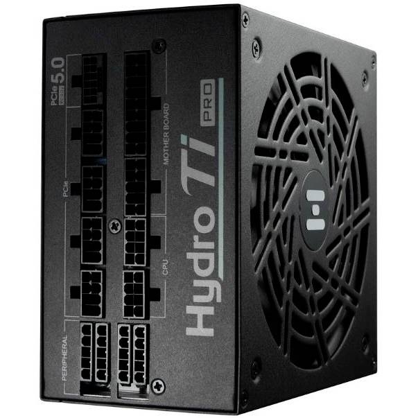 Kompaktní, černá počítačová napájecí jednotka s ventilátorem a několika kabelovými konektory, včetně PCIe a CPU. Model: Hydro Ti Pro.