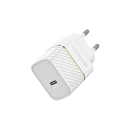 Bílá USB-C nabíječka se dvěma kolíky pro evropské zásuvky. Nahoře je vytištěno '30W'.