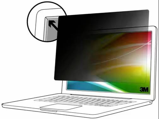 Laptop s nasazeným filtrem pro soukromí, který omezuje úhly pohledu. Zvětšený detail zobrazuje připevnění v rohu.