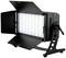 Studiová lampa s nastavitelnými klapkami pro řízení úhlu světla. Ideální pro osvětlení při fotografování a natáčení videí.