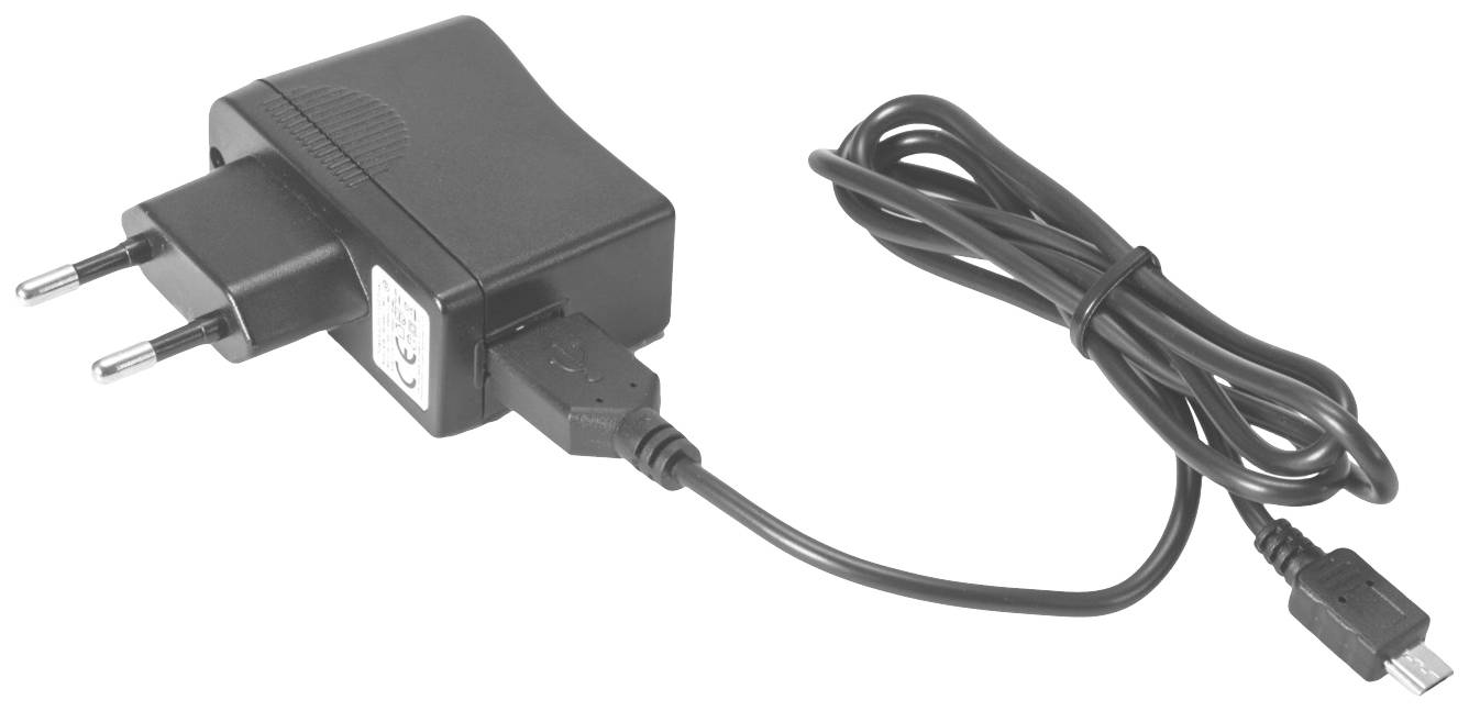 Černošedý napájecí adaptér s eurokonektorem a integrovaným USB portem; připojený kabel s mini-USB konektorem.
