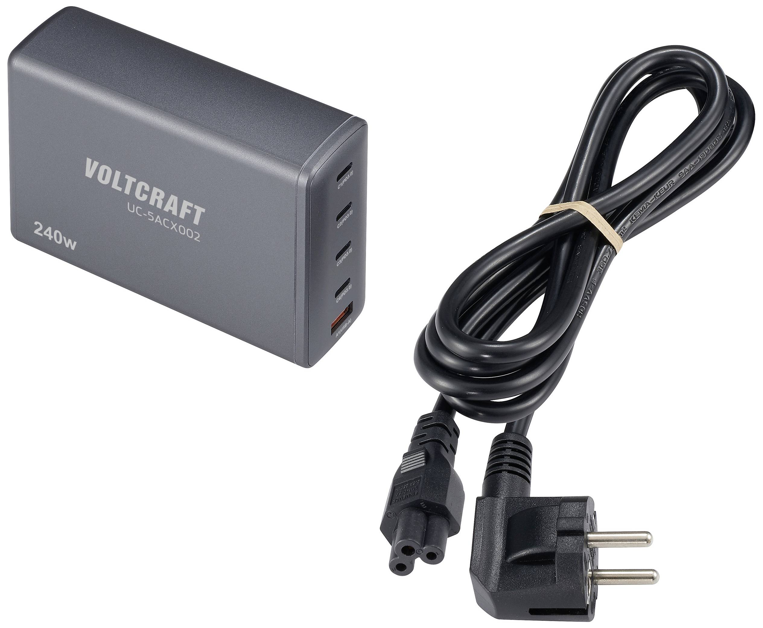 Šedý napájecí zdroj od firmy Voltcraft s modelem UC-5ACQ02 o výkonu 240 W, vedle něj kabel elektrického napájení pro EU.