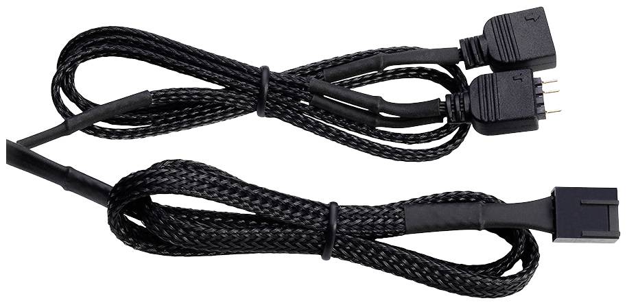 Černý opletený kabel se dvěma konektory na horním konci a jedním konektorem na konci dolním, používaný pro elektronické propojení.