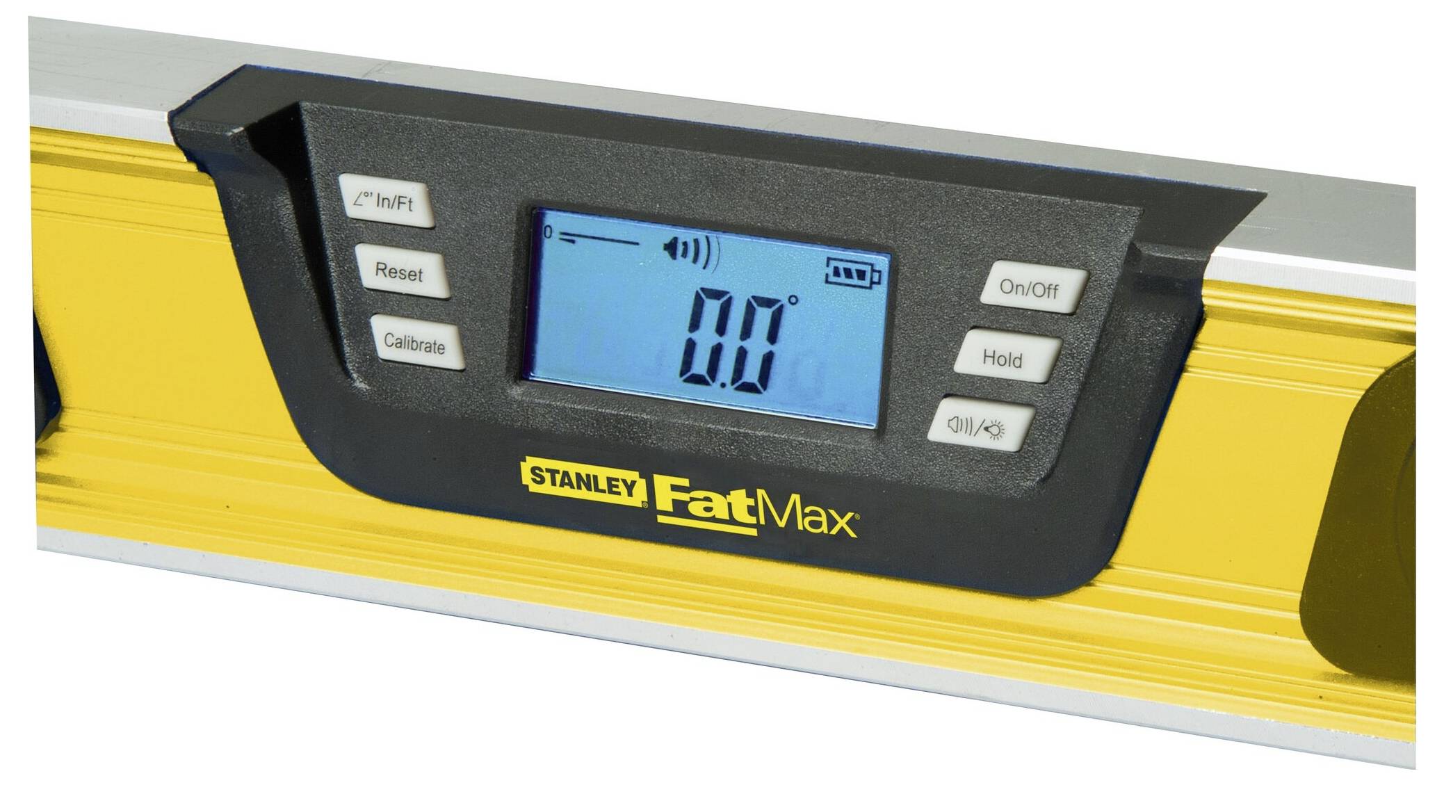 Digitální úhloměr s displejem zobrazujícím '0,0', tlačítky 'Zapnout/Vypnout', 'Podržet', 'Nula/Reset'. Značka: Stanley FatMax.