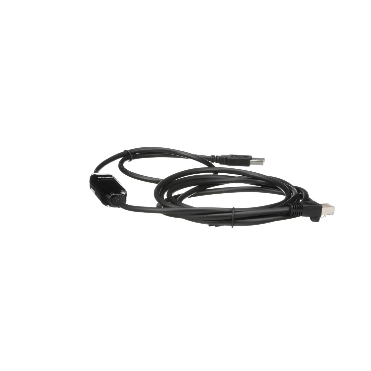 Černý USB kabel s dvěma různými typy konektorů, který se používá k propojení zařízení.