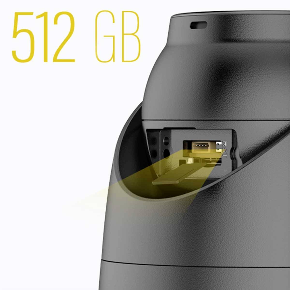 Externí pevný disk o kapacitě 512 GB, z poloviny otevřený s viditelným USB portem, na světlém pozadí.