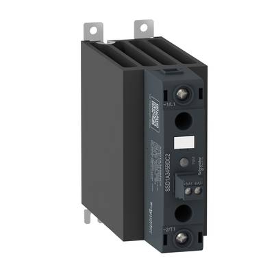 Elektronický solid-state relé modul, namontovaný pro průmyslové aplikace, s viditelnými svorkami a technickým štítkem.