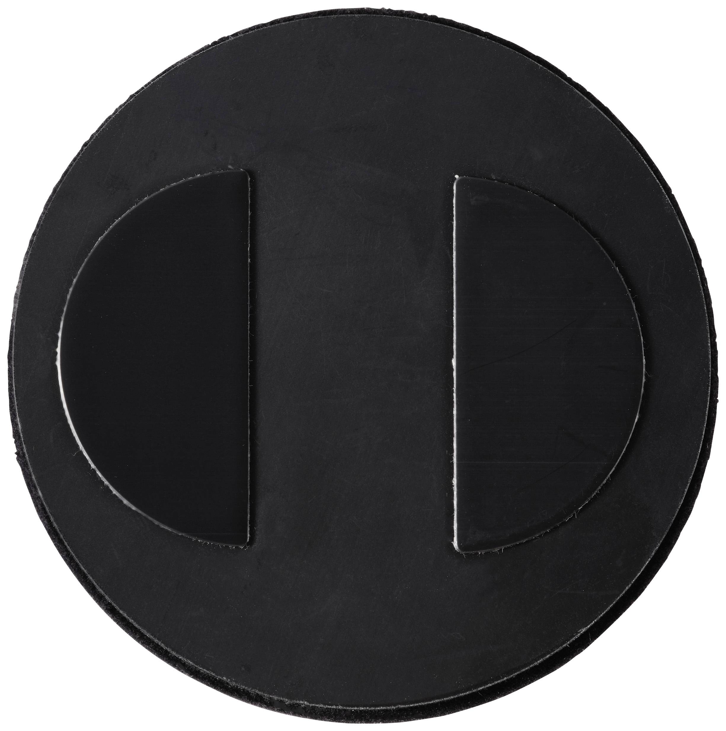 Černý kruh se dvěma stejně velkými vertikálními půlkruhy uprostřed, které vytvářejí symbol pozastavení.
