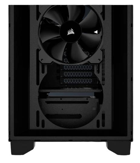Otevřený černý počítačový case s velkým viditelným ventilátorem nahoře a prázdnými pozicemi pro mechaniky dole.