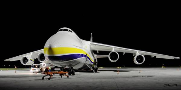 Revell 03807 Antonov AN-124 Ruslan model letadla, stavebnice 1:144