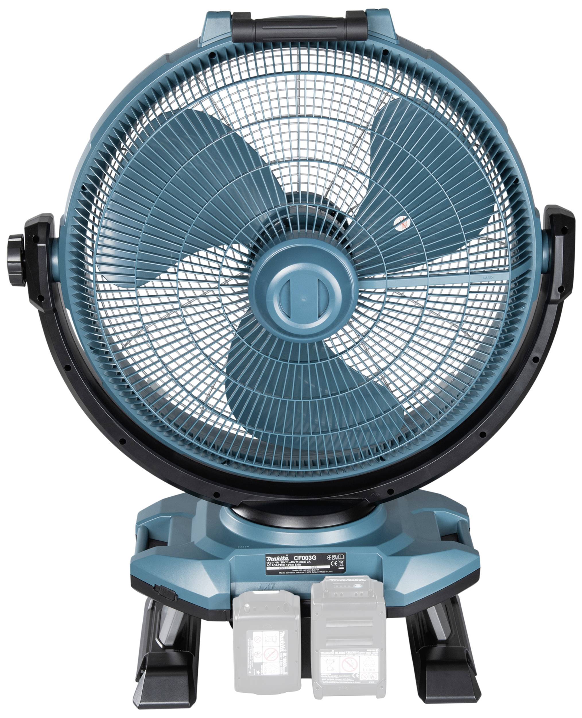 Velký modrý stojanový ventilátor s ochrannou mřížkou, umístěný na stabilním černém podstavci. Ideální pro chlazení a větrání.