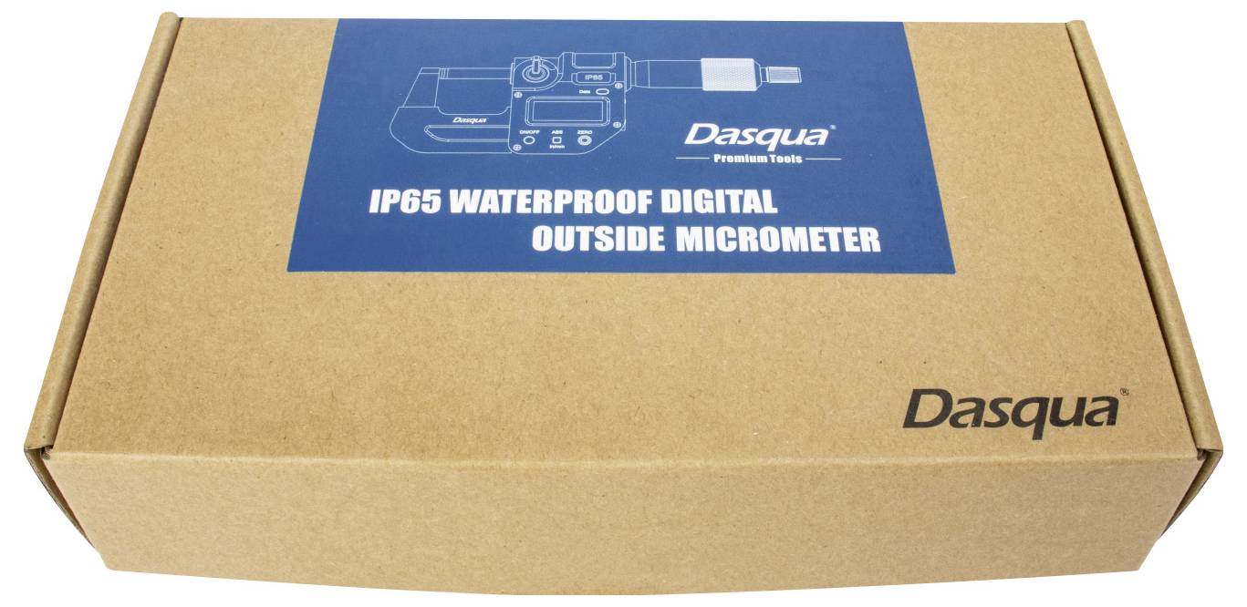Hnědý karton s modrým štítkem 'IP65 vodotěsný digitální venkovní mikrometr', značka 'Dasqua'.