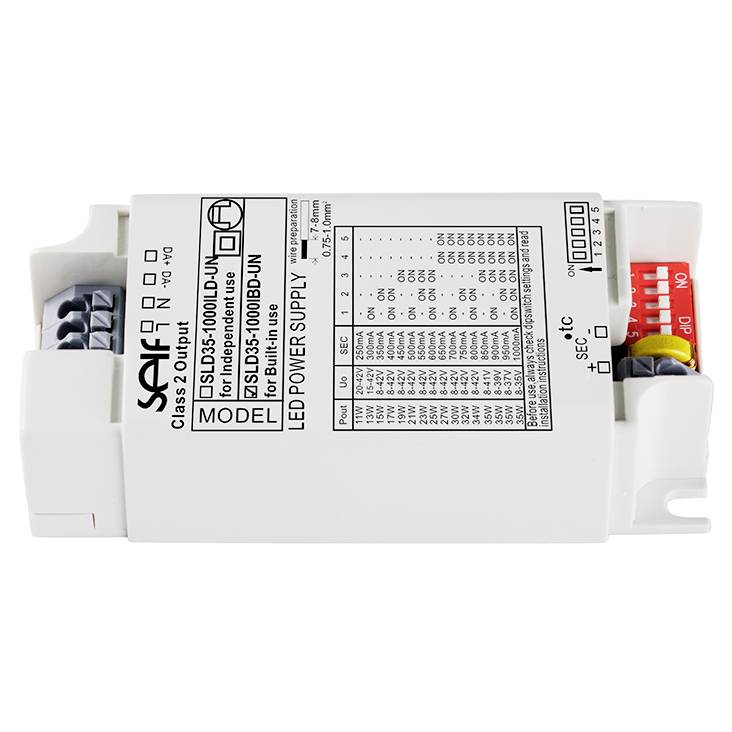 Napájecí zdroj pro LED osvětlení, model SLT30-100L-UN. Obsahuje technické specifikace a připojení pro montáž.