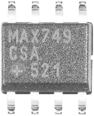 Integrovaný obvod s nápisem 'MAX749 CSA #521' v malém pouzdře s šesti připojovacími vývody.
