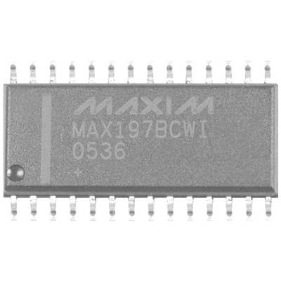 Detailní pohled na mikroprocesor s označením MAX197BCWI 0536, obdélníkový tvar s několika připojovacími vývody.