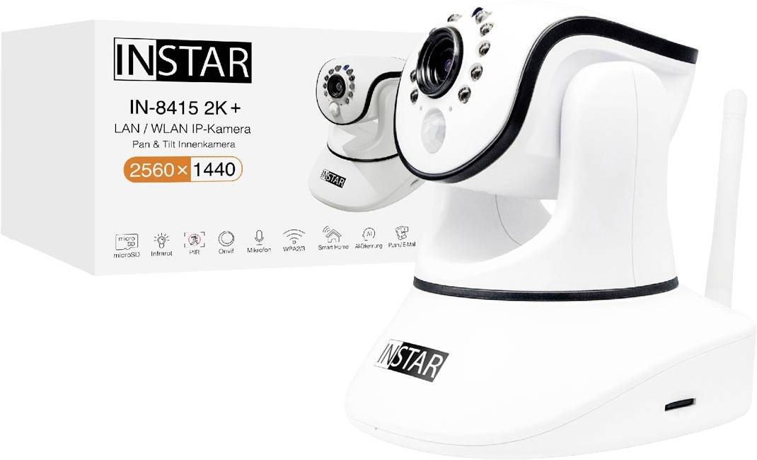 Bílá kamera INSTAR IN-8415 2K+ s funkcí LAN/WLAN, s otočným a naklápěcím mechanismem, rozlišení 2560 x 1440; balení v pozadí.