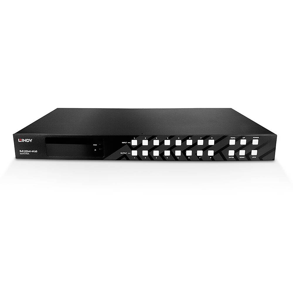 Černý 8x8 HDMI matrix switch s několika tlačítky a displejem na přední straně.