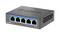 Černý síťový switch od D-Linku s pěti ethernetovými porty na přední straně, vhodný pro domácí nebo kancelářské sítě.