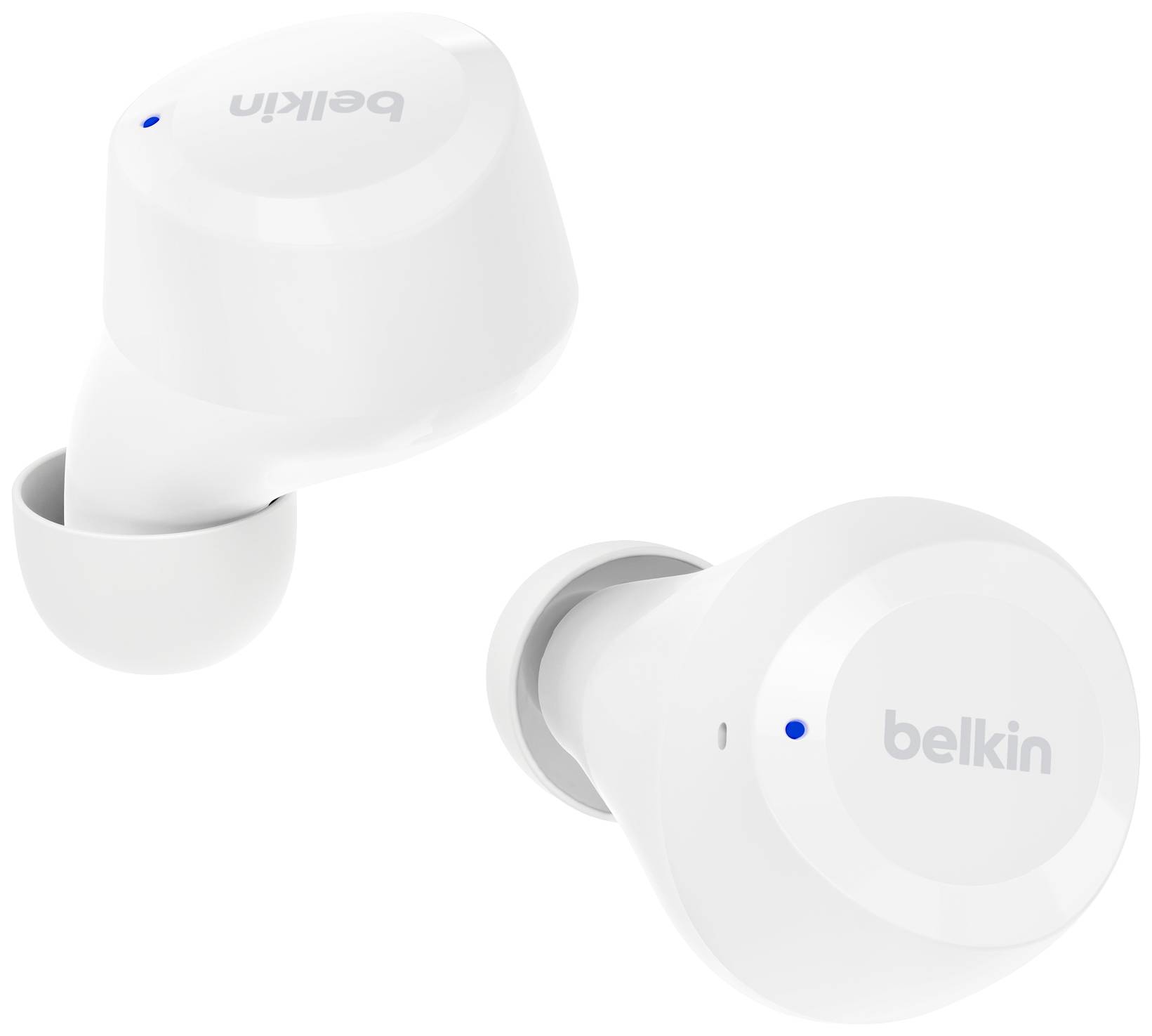 Bílé bezdrátové sluchátky na bílém pozadí, s malým modrým LED indikátorem a logem 'belkin' na straně.