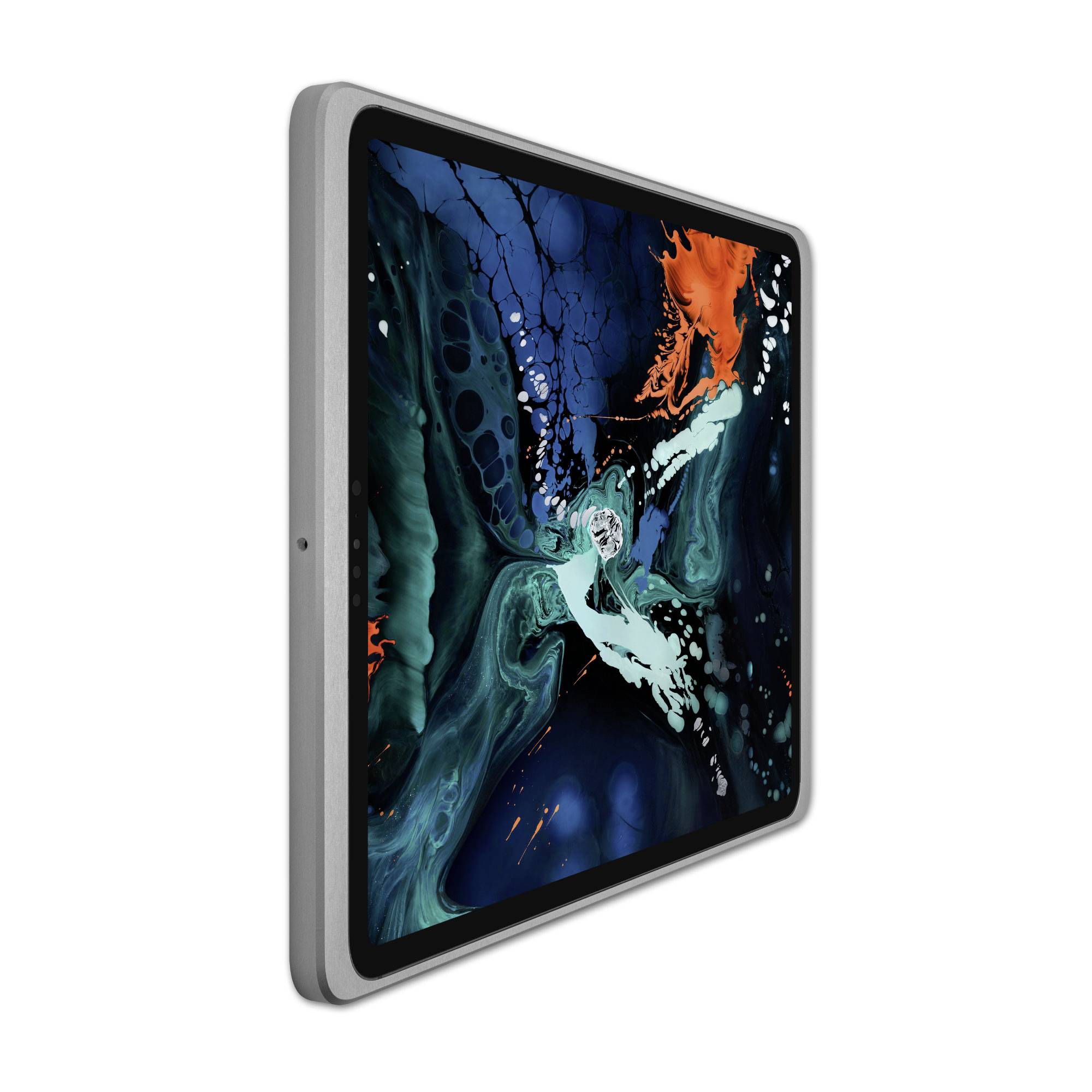 Stříbrný tablet s barevným abstraktním designem na obrazovce, který především vyniká odstíny modré, zelené a oranžové.