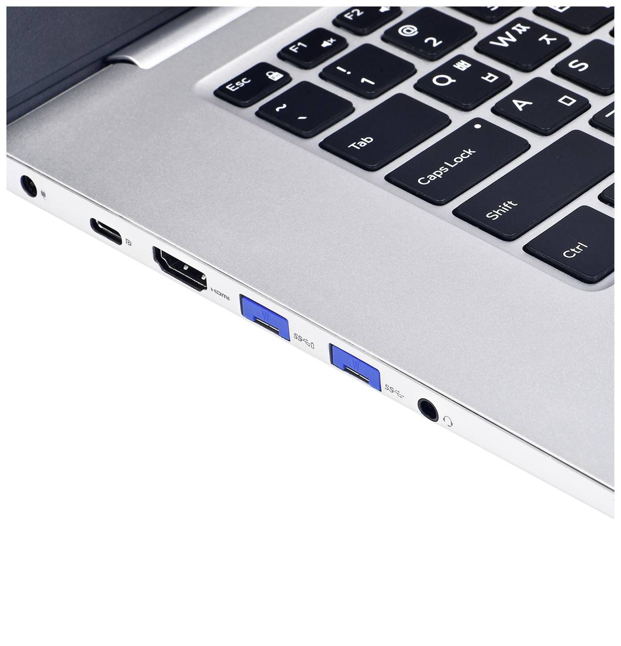 Notebook s viditelnými USB porty, HDMI konektorem a zdířkou pro sluchátka na levé straně klávesnice.