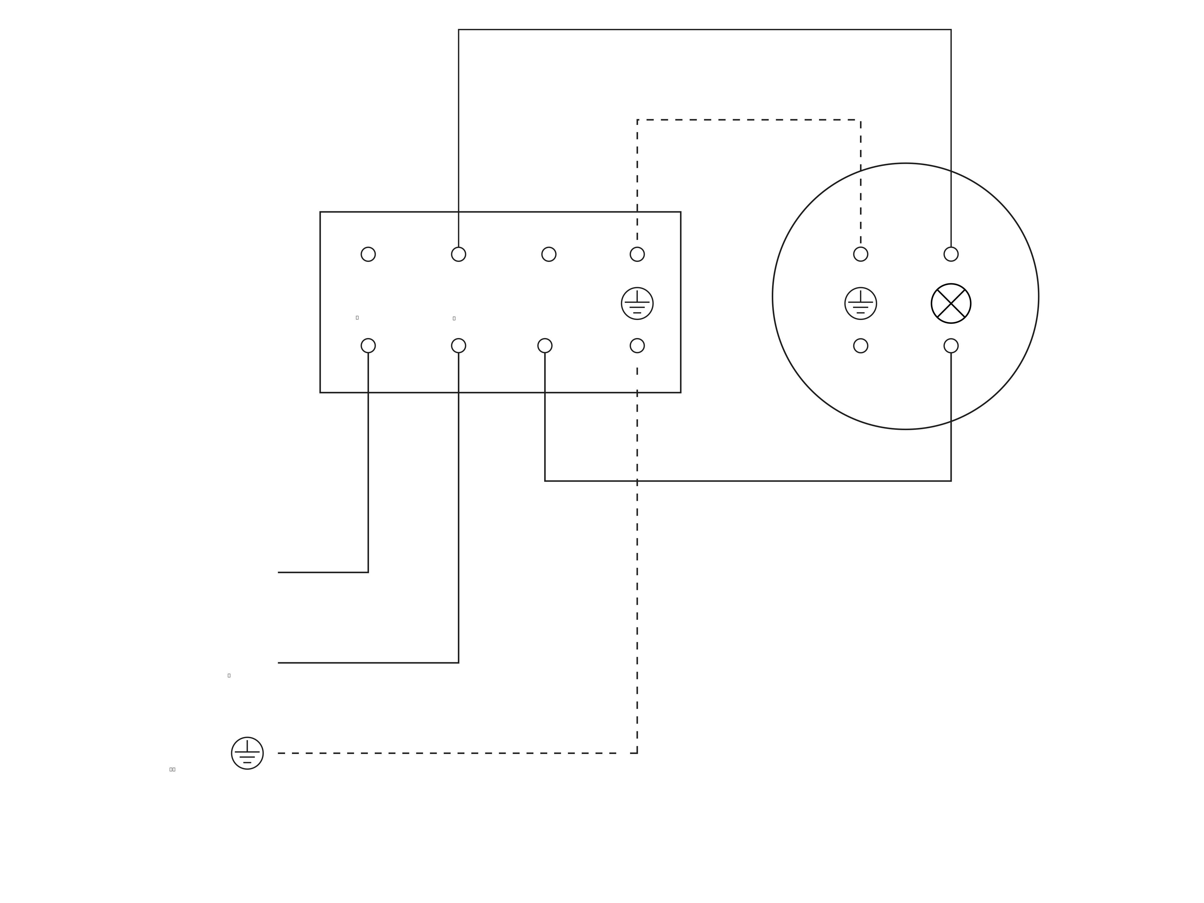 Schéma elektrického rozvaděče s přípojkami pro fázi (L), nulový vodič (N) a ochranný vodič (PE).