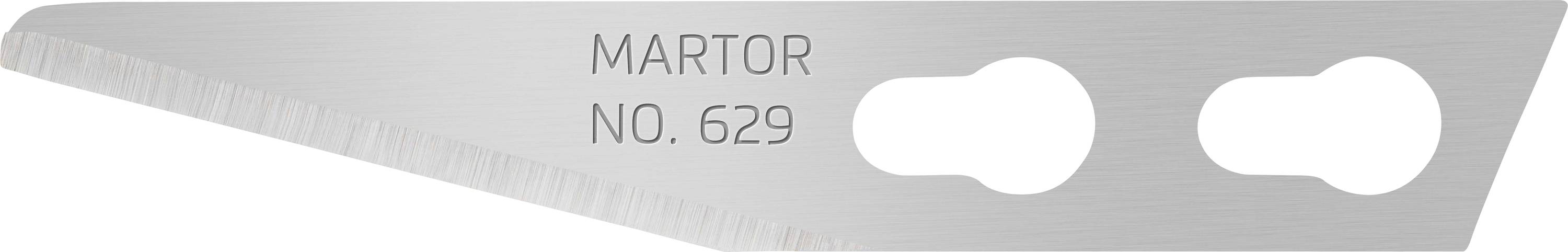 Kovový břit s nápisem 'MARTOR NO. 629', vykazuje dvě oválné otvory a zkosenou řeznou hranu.