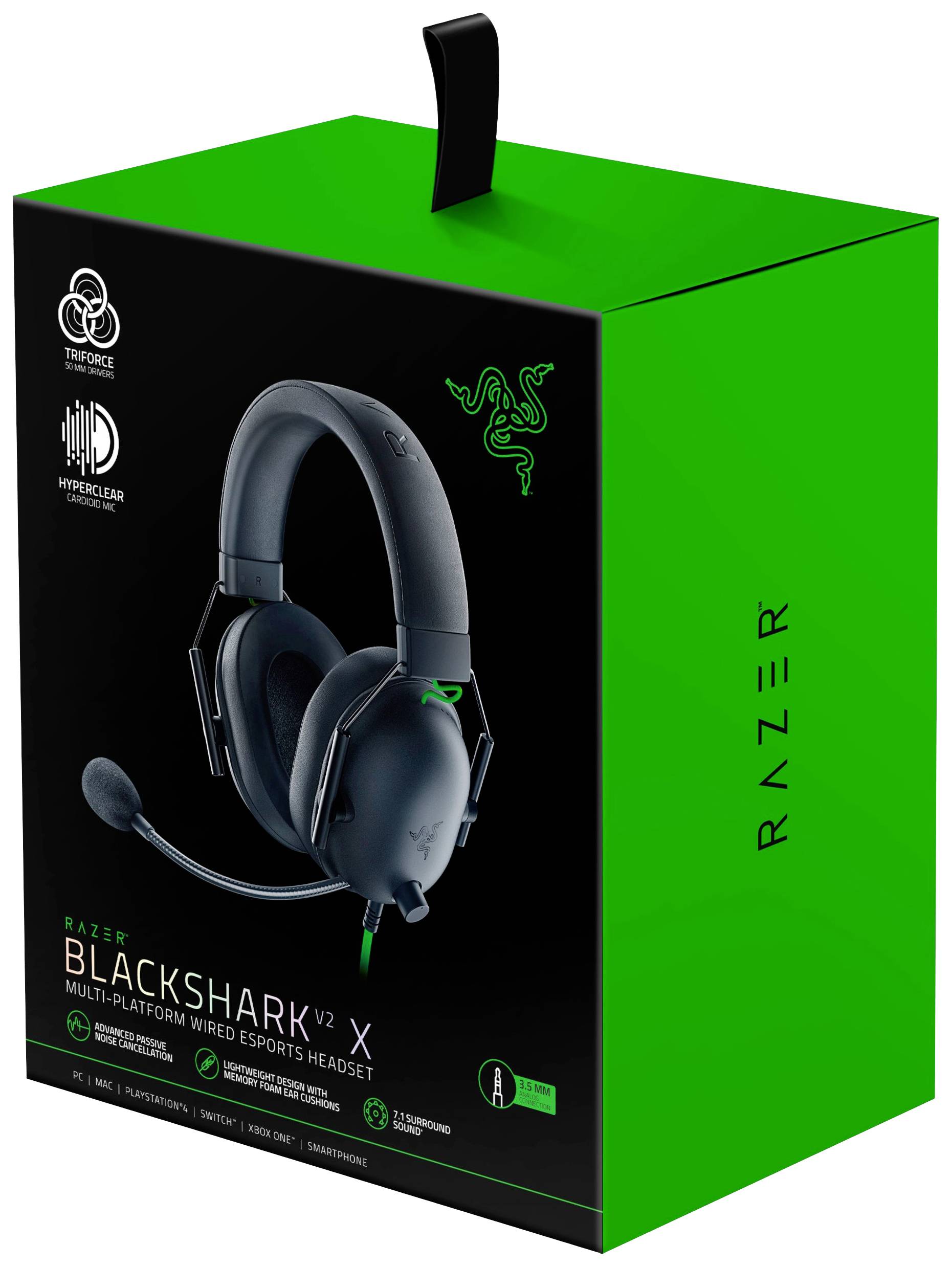 Zelený obal herního headsetu Razer Blackshark V2 X. Zobrazuje headset s mikrofonem a logy. Text: 'Razer Blackshark V2 X'.