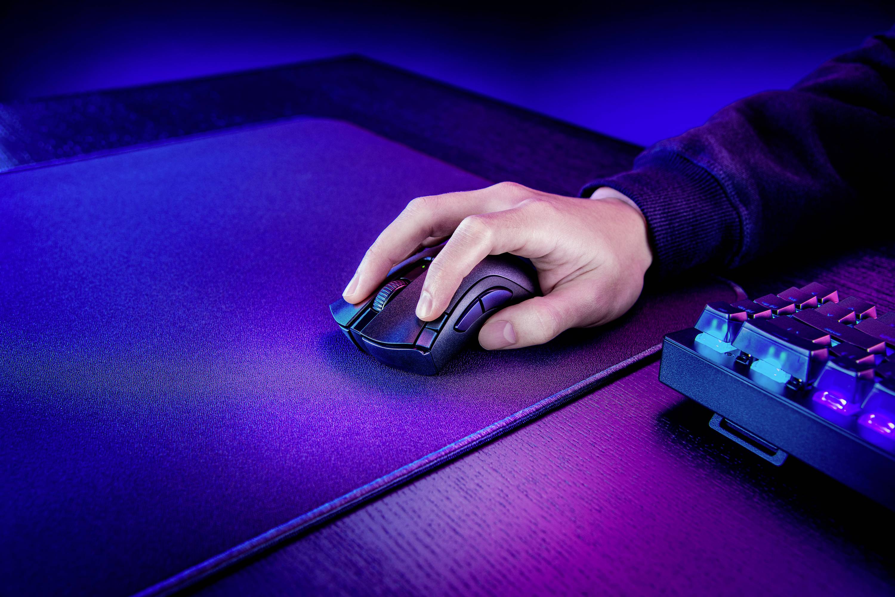 RAZER Deathadder V2 X HyperSpeed optická ergonomická herní myš, přenos Bluetooth®, bezdrátový, 7 tlačítko, 14000 dpi, če-4