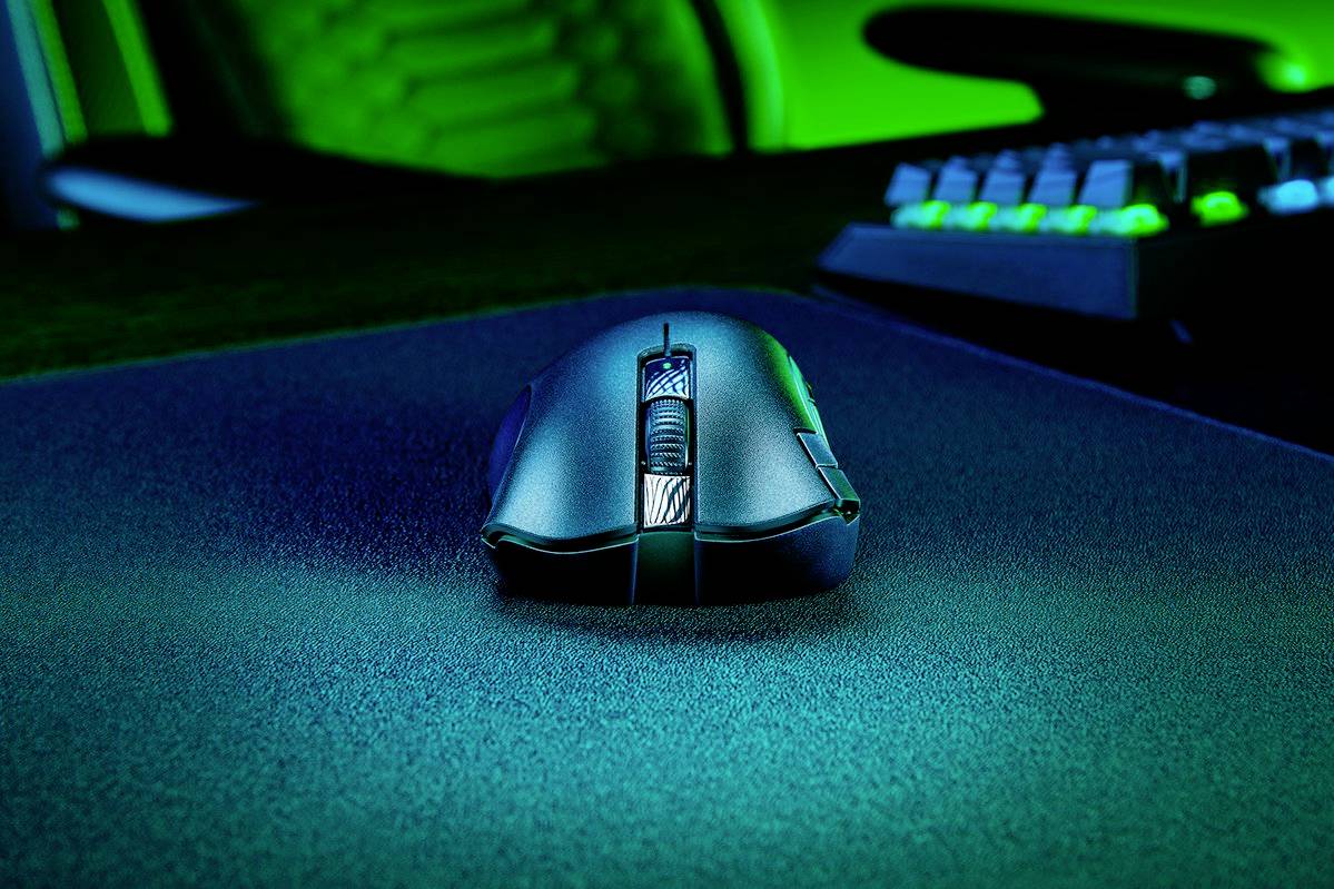 RAZER Deathadder V2 X HyperSpeed optická ergonomická herní myš, přenos Bluetooth®, bezdrátový, 7 tlačítko, 14000 dpi, če-5