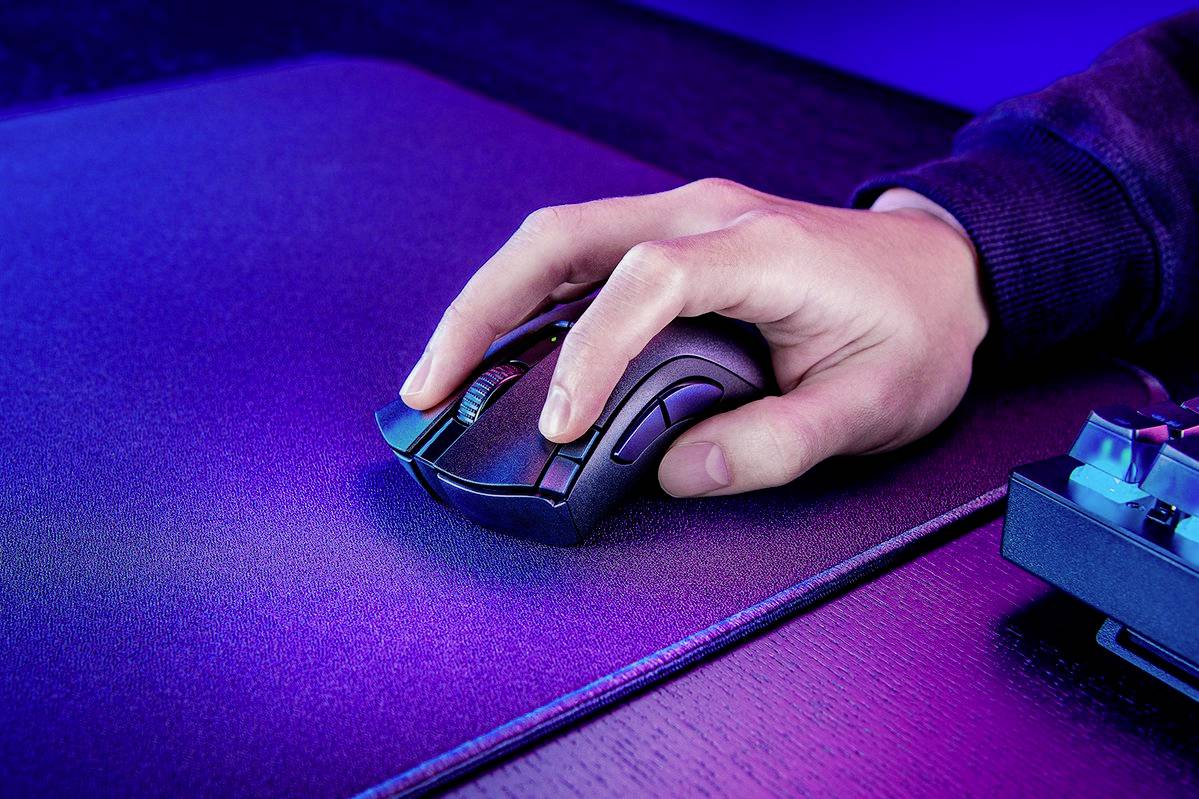RAZER Deathadder V2 X HyperSpeed optická ergonomická herní myš, přenos Bluetooth®, bezdrátový, 7 tlačítko, 14000 dpi, če-7