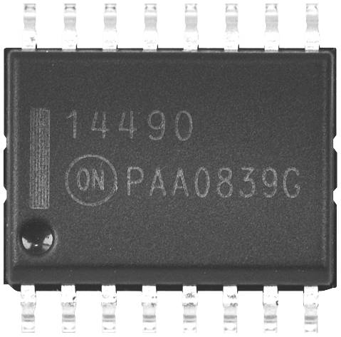 Černý integrovaný obvod s nápisem '14490 PAA0839C' a logem elektronické společnosti.