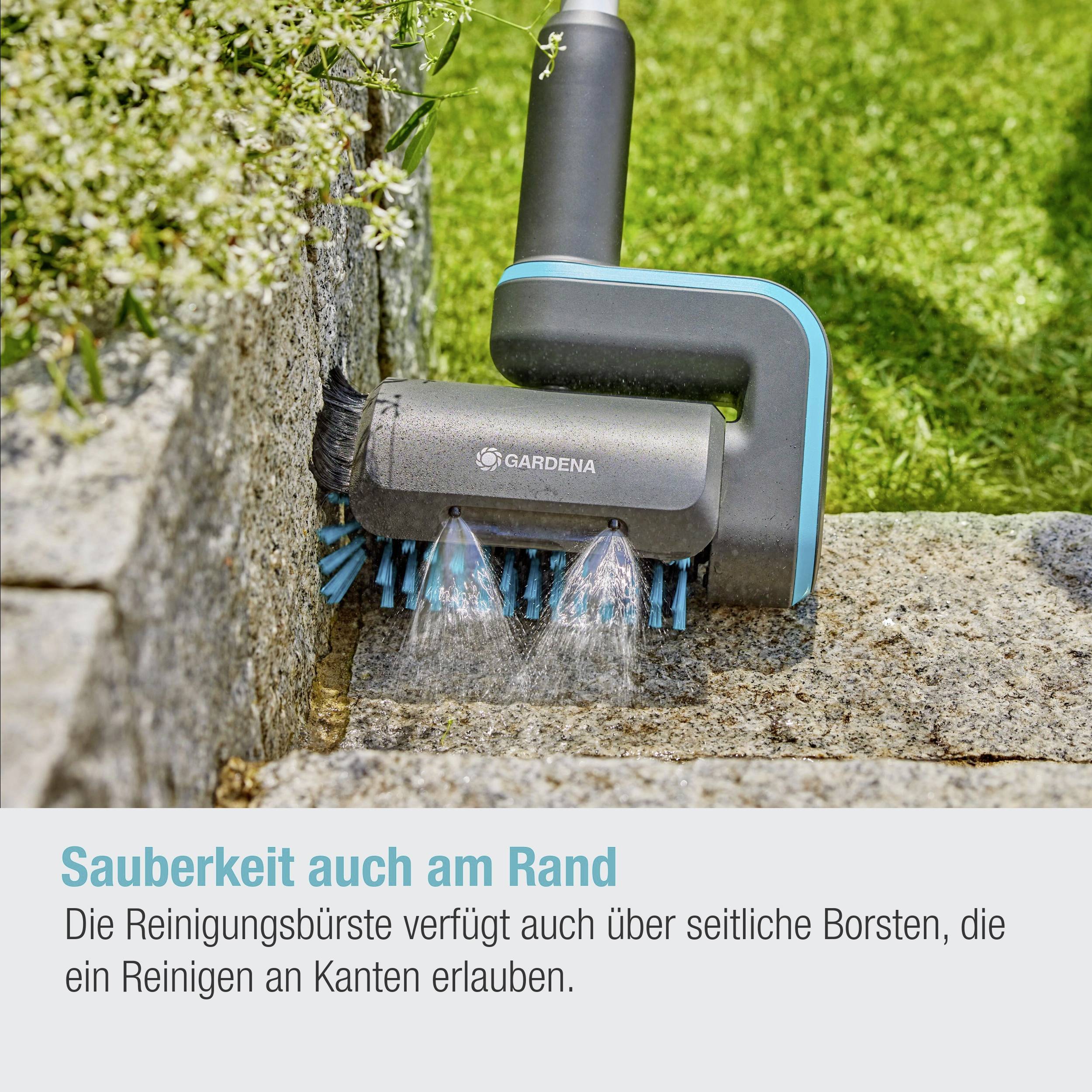 Čisticí kartáč s modrými štětinami a bočními štětinami čistí vnější rohy a hrany kamenů.