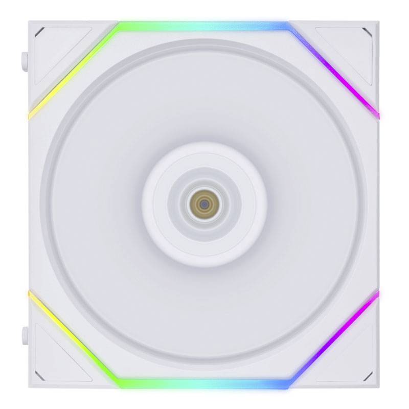 Bílý čtvercový PC ventilátor s barevnými LED pásky vedenými diagonálně v rozích.