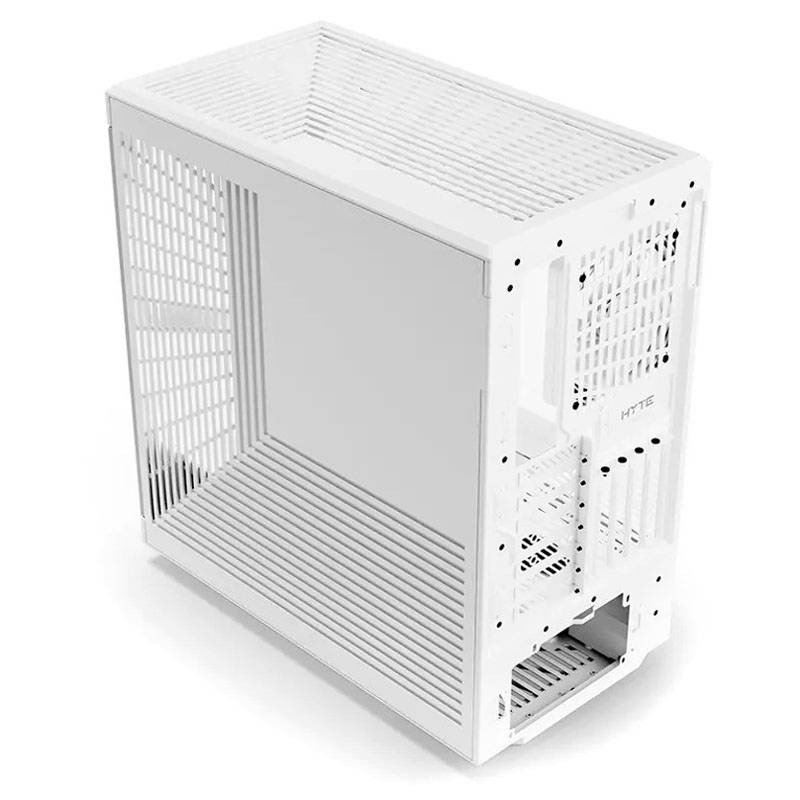 Bílý počítačový case s otevřeným designem a několika větracími mřížkami pro optimální chlazení. Název značky 'HYTE' na boku.