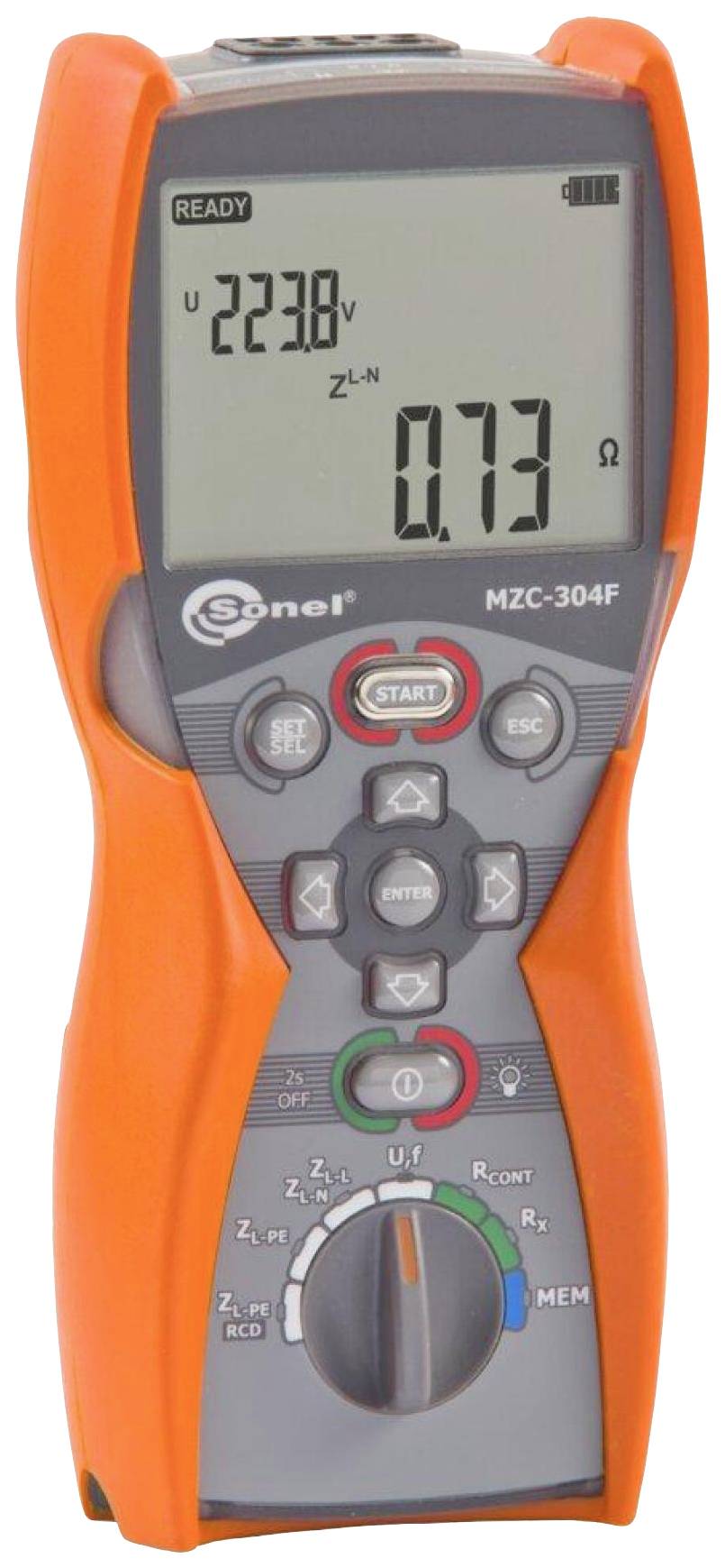 Měřicí přístroj s digitálním displejem zobrazuje napětí '2238 V' a odpor '0,73 Ω'. Oranžové pouzdro s několika ovládacími prvky.