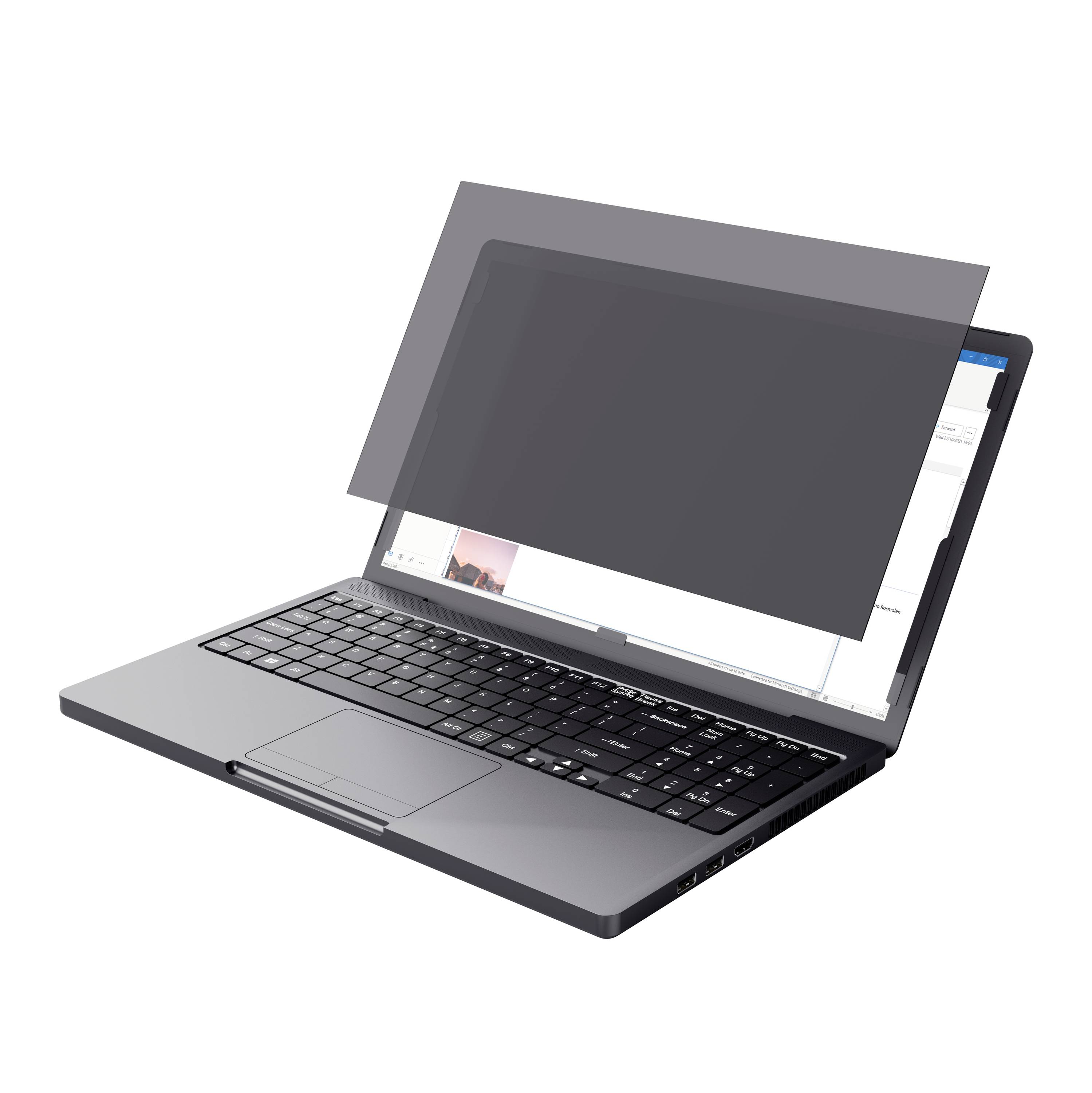 Notebook z šikmého předního pohledu, částečně zakryté filtrem soukromí, který chrání obrazovku před pohledy z boku.