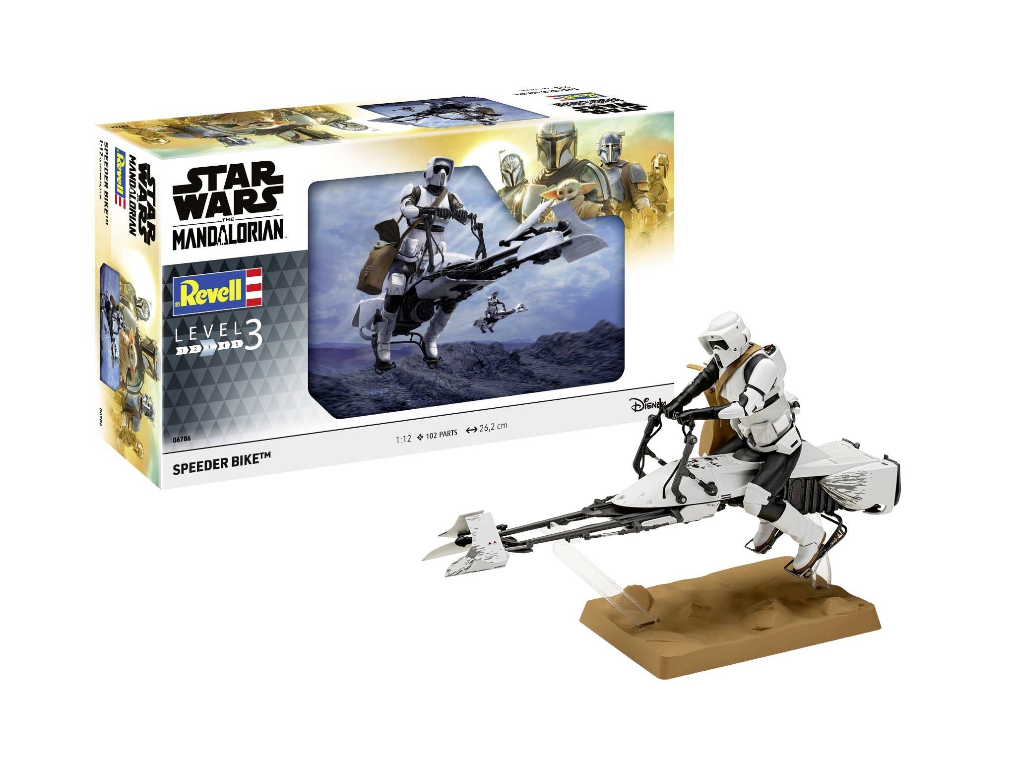 Obal stavebnice modelu z 'Star Wars: Mandalorian' zobrazuje sestavené modelu vznášedla (speeder bike) na podstavci.