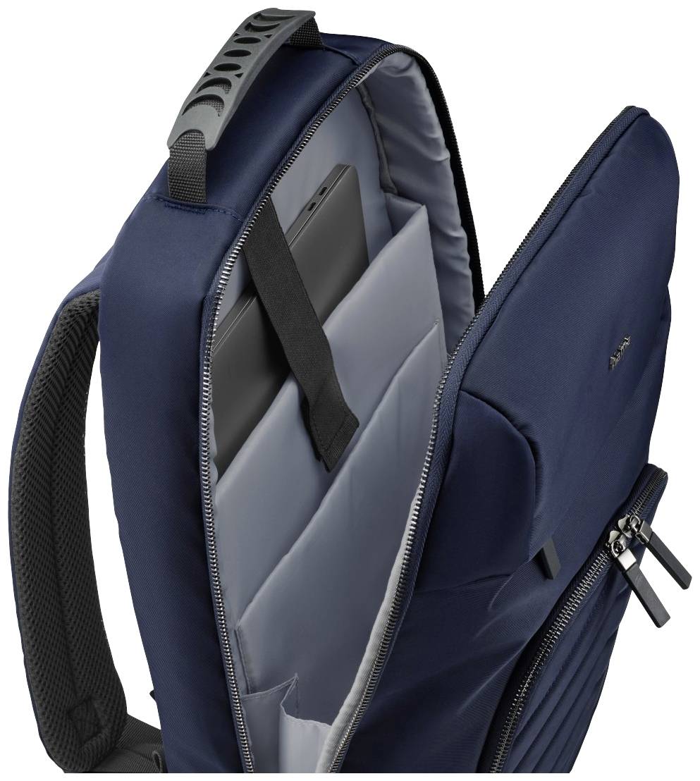Modrý batoh s několika kapsami, otevřený. Uvnitř viditelný laptop a tablet. Ergonomická rukojeť a boční zipová kapsa.