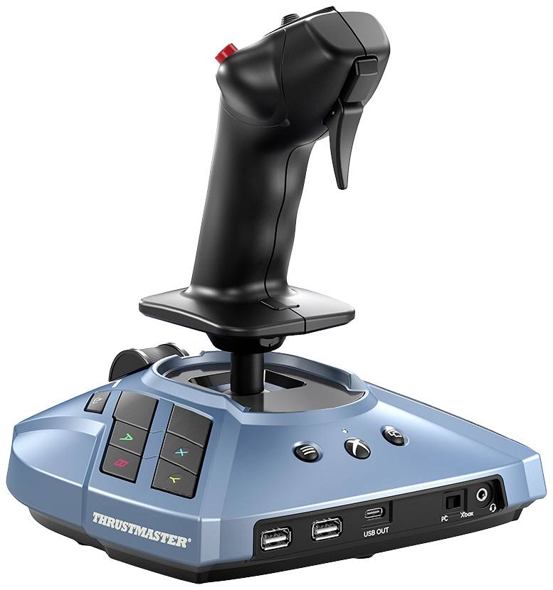 Joystick s několika tlačítky, pákovým přepínačem a kabelovým připojením. Vhodný pro počítačové a Xbox hry, viditelné firemní logo.