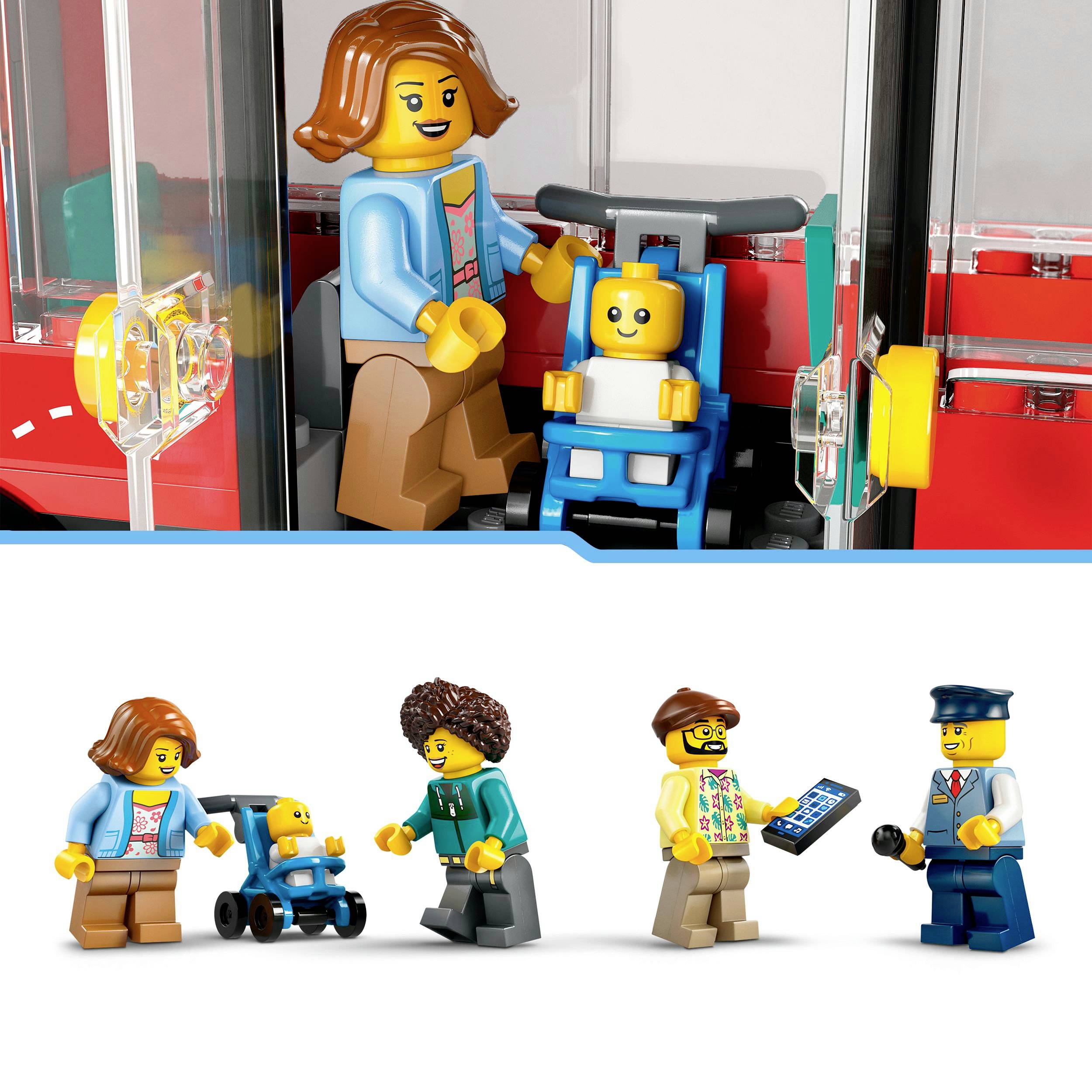 Nahoře: Figurka LEGO s kočárkem v autobuse. Dole: Tatáž osoba s dítětem a dalšími dvěma figurkami, z nichž jedna je v uniformě.