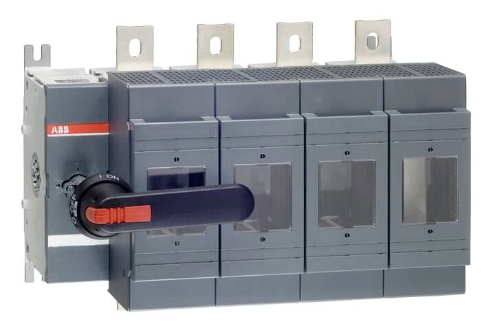 Šedý průmyslový spínač od ABB se čtyřmi spínacími poli a černou pákou na straně pro elektrické aplikace.