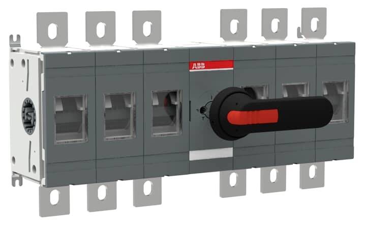 Šedý elektrický výkonový spínač s červeným ovládacím tlačítkem. Má několik kovových svorek pro připojení kabeláže.