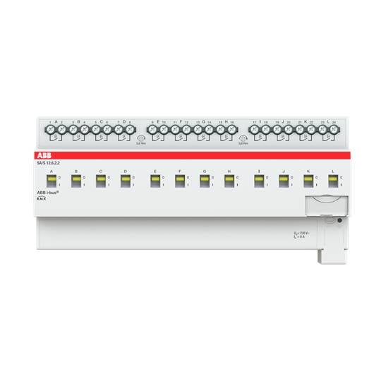 Rozvaděč značky ABB Haus s několika spínači a přípojkami, vhodný pro ovládání elektrických systémů v budovách.